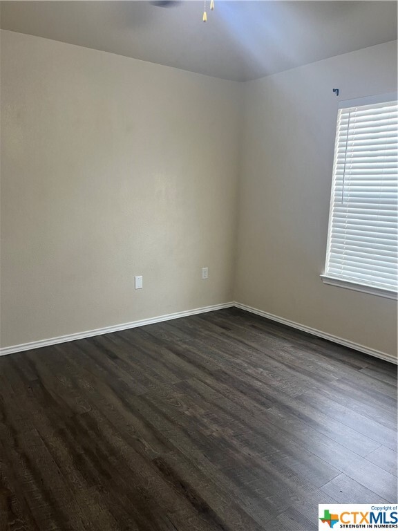 Building Photo - 1031 Helen Dr