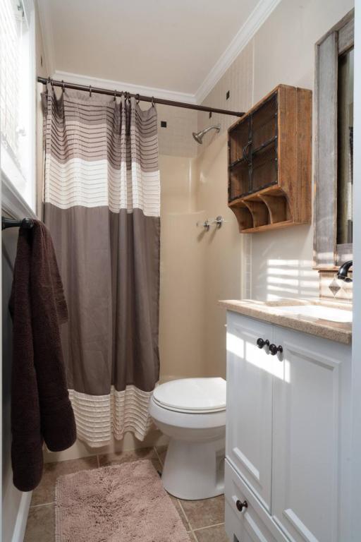 Building Photo - 7206 Sawyer Rd