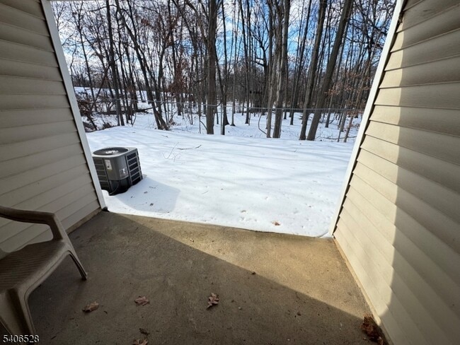 Building Photo - 15 Hanover Square