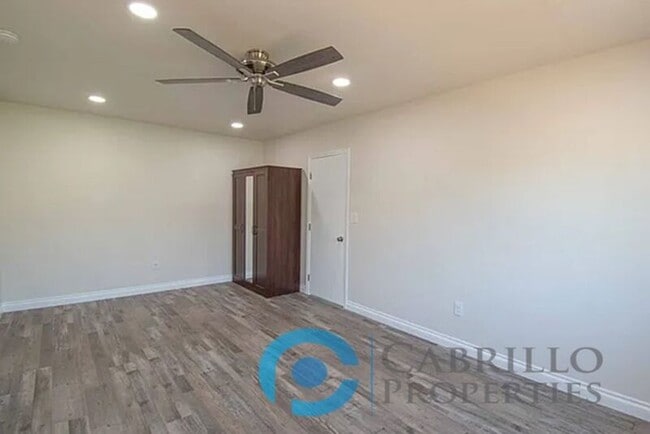 Building Photo - 6311 Inman St