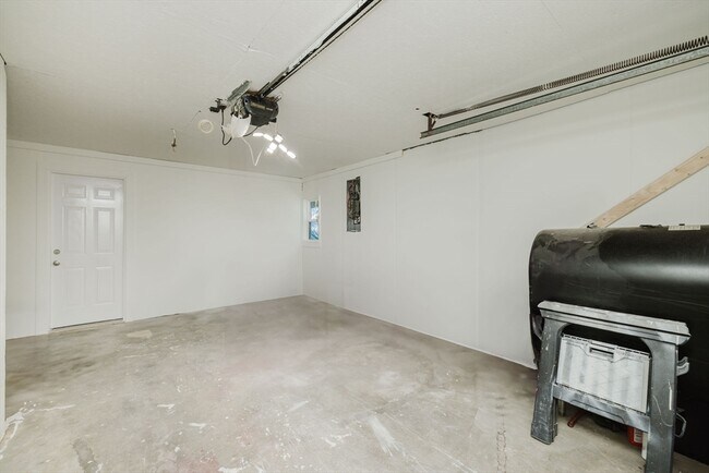 Building Photo - 125 Temi Rd