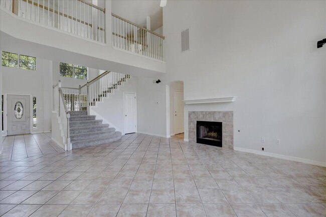 Building Photo - 2437 Cloud Peak Ln