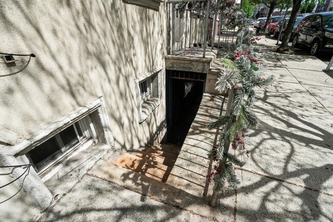 Building Photo - 6307 Broadway