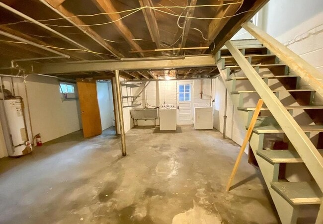 Building Photo - Charming 3BR/1BA Home in Prime Bethesda Location