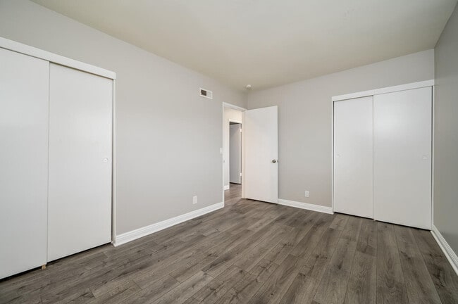 Building Photo - 9615 Adams Ave