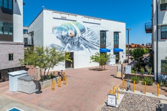 Building Photo - Culdesac Tempe