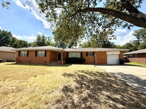 Building Photo - 1737 Mt Washington Rd