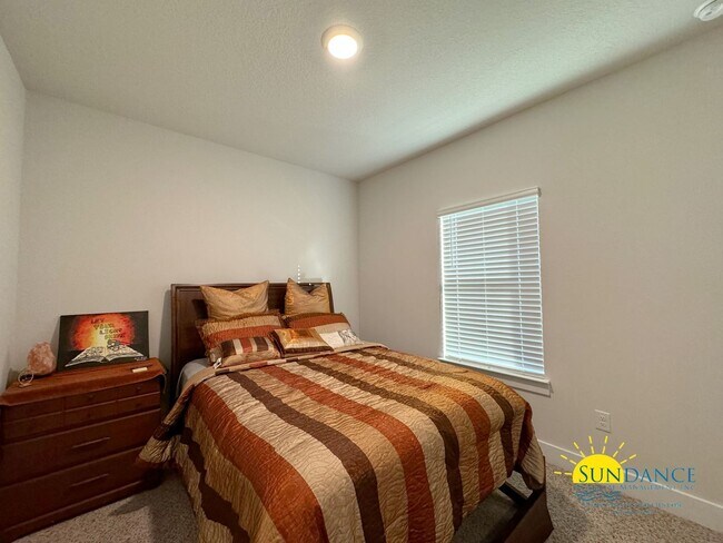 Building Photo - Stunning 4 Bedroom Home in Hillwood Estates, Crestview!