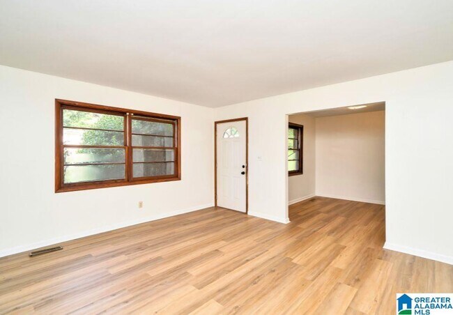 Building Photo - 1321 Hatfield Ln