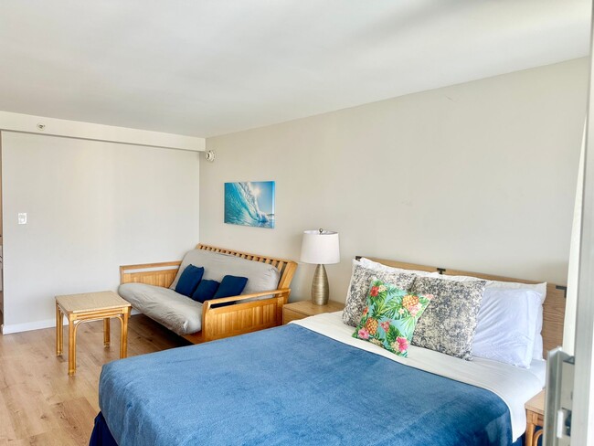 Primary Photo - Furnished Studio in Waikiki