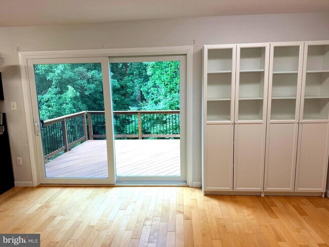 Building Photo - 6062 Hollow Hill Ln