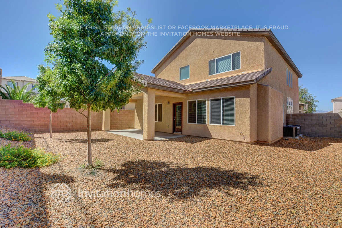 Building Photo - 2542 Findlater St