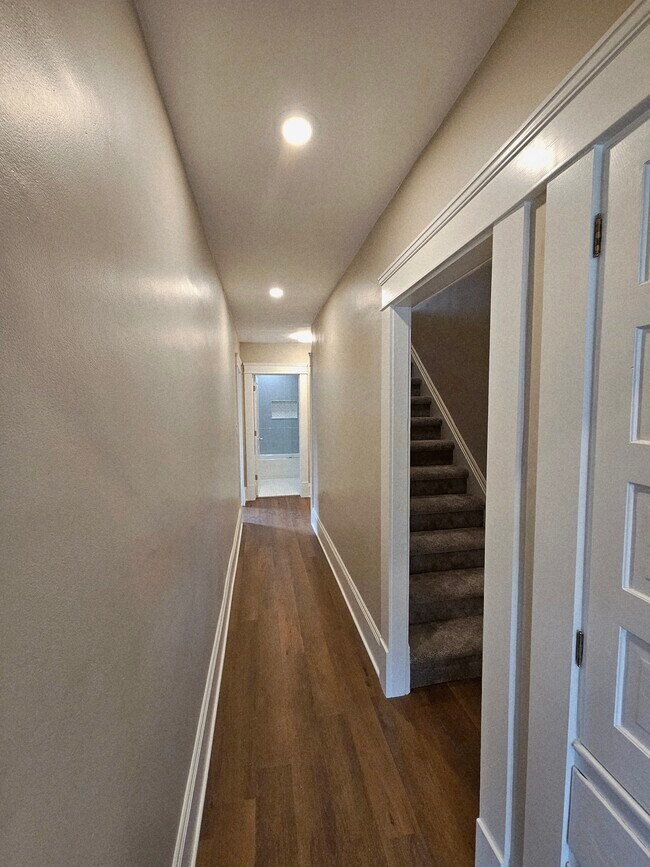 Building Photo - 9715 Clifton Blvd