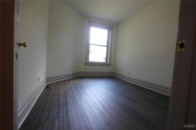 Building Photo - 3809 Shenandoah Ave