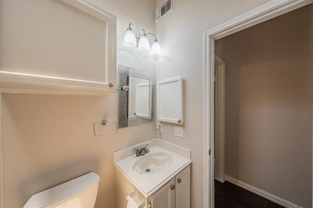 Building Photo - 6402 Valleybrooke Ct