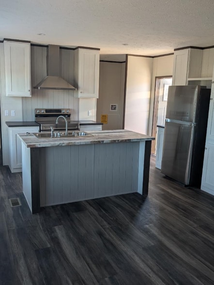 Building Photo - 244 Russellville Rd