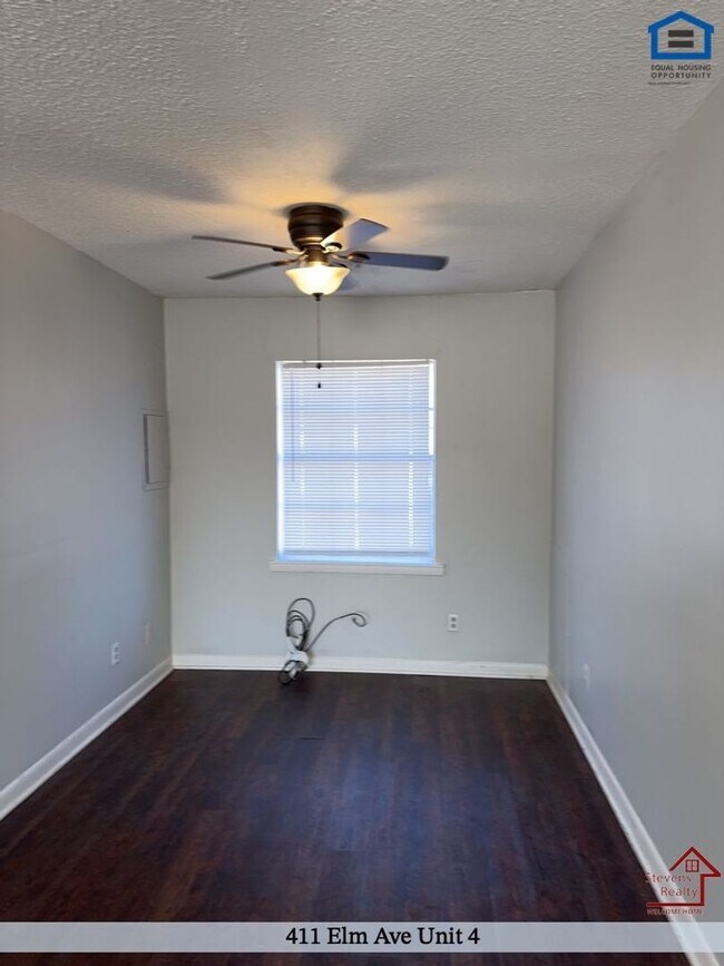 Building Photo - 411 Elm Ave