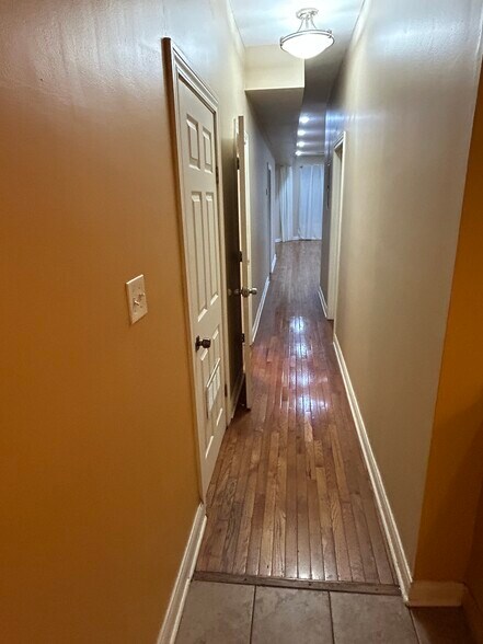 Hallways - 6630 S Ingleside Ave