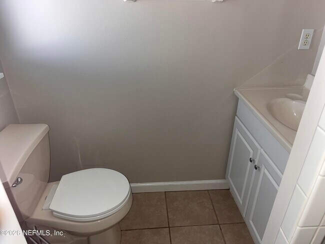 Building Photo - 10901 Hardwick Ln