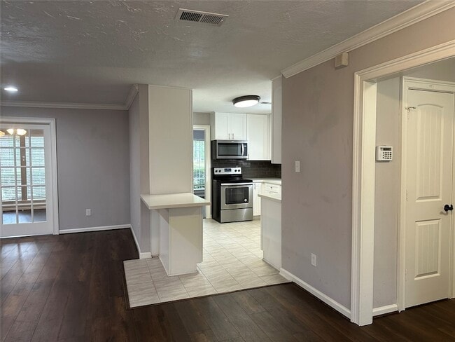 Building Photo - 11610 Cypresswood Dr