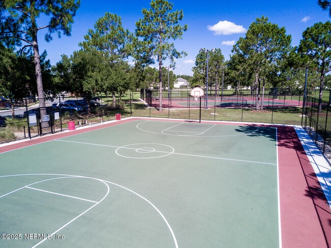 Building Photo - 9093 Fallsmill Dr