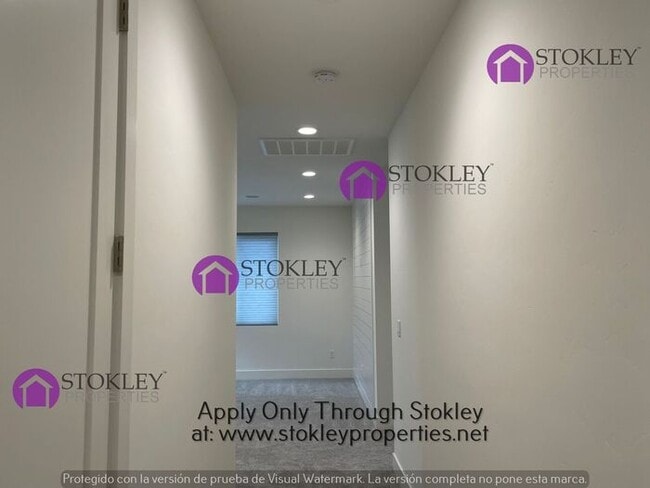 Building Photo - 3184 Manor Ave