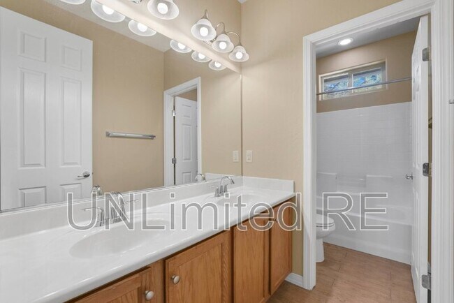 Building Photo - 1201 N Warm Springs Trail