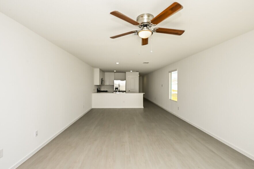 Building Photo - 1644 Limpkin Dr