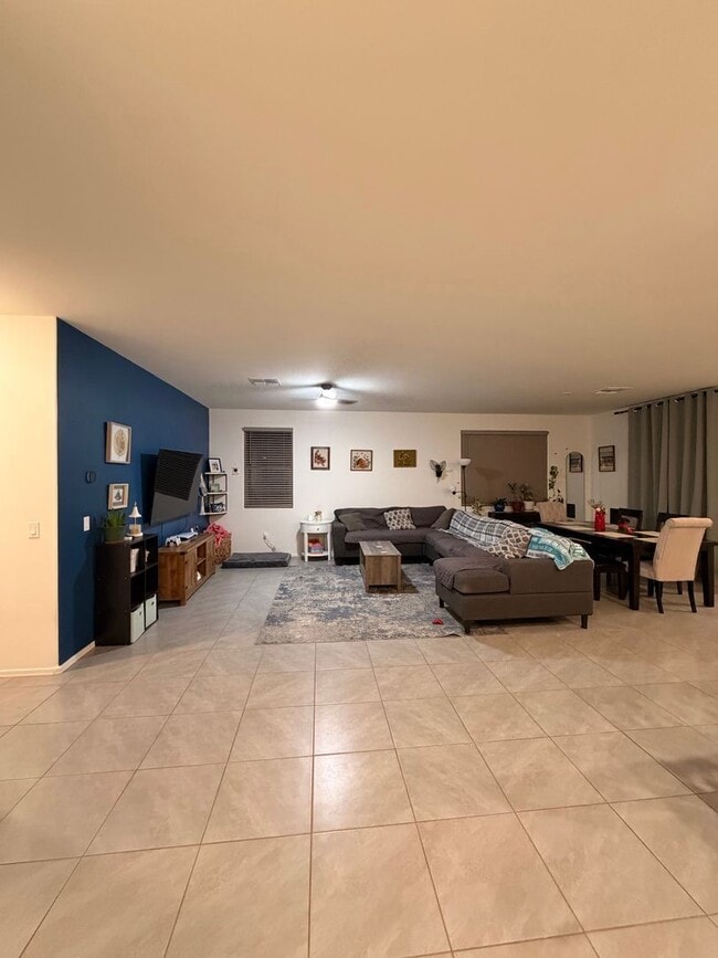Building Photo - 9020 E Pantano Bluff Dr
