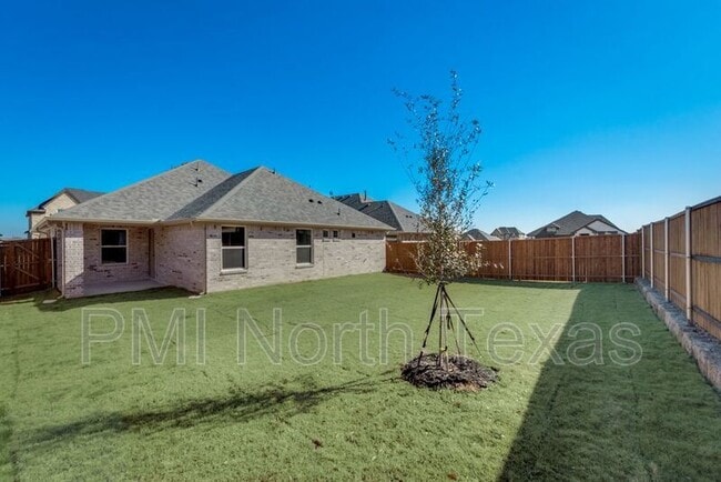 Building Photo - 309 Amenduni Ln
