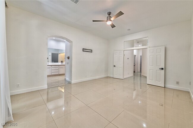 Building Photo - 3897 Windansea St