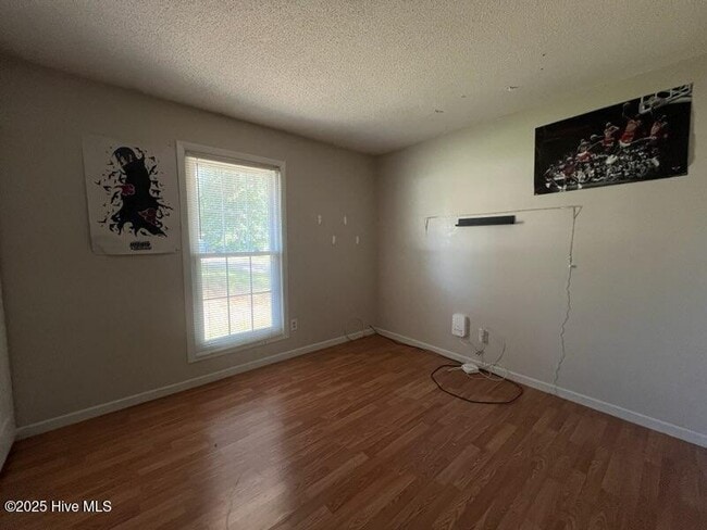 Building Photo - 710 Terrace Ct