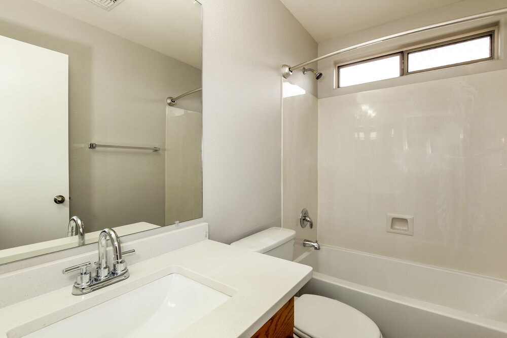 Building Photo - 16231 W Moreland St