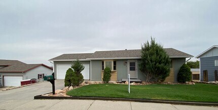 Building Photo - For Rent - Available May 2026