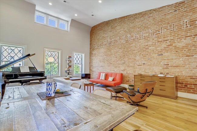 Building Photo - 2024 16th Street NW, # 3