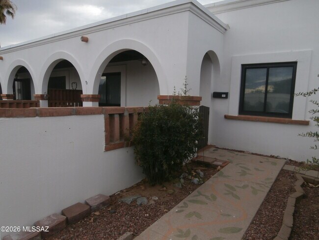 Building Photo - 248 S Paseo Lobo