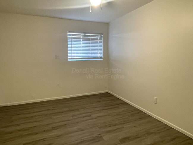 Building Photo - 4719 N 15th Ave