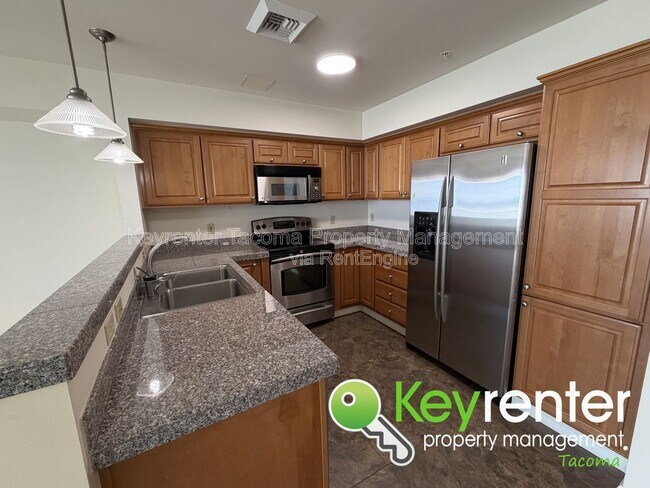 Building Photo - 3201 Pacific Ave