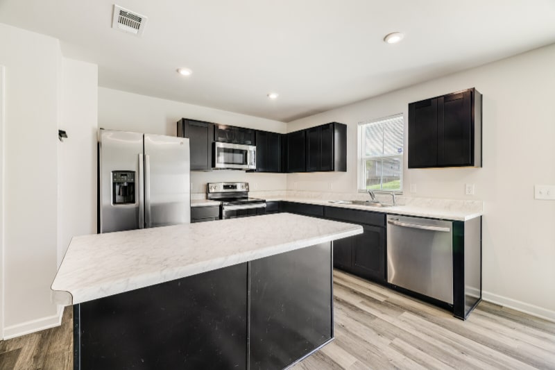 Building Photo - 304 Sunny Vw Dr