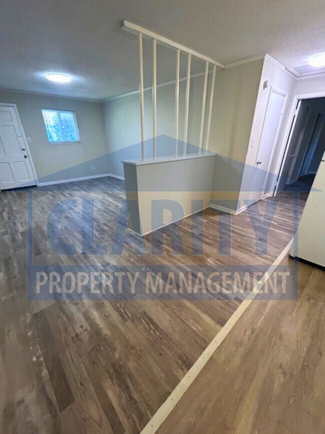 Building Photo - 1705 Clemmer St NE