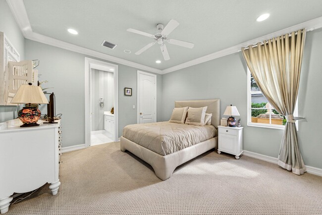 Building Photo - 123 Sunesta Cove Dr