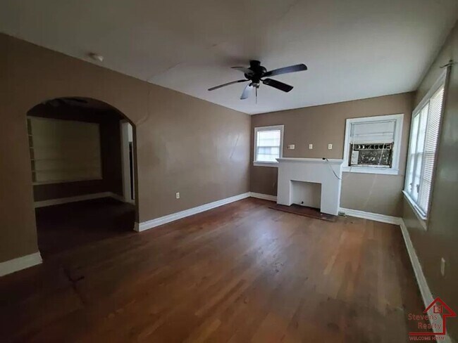 Building Photo - 1308 Virginia Ave