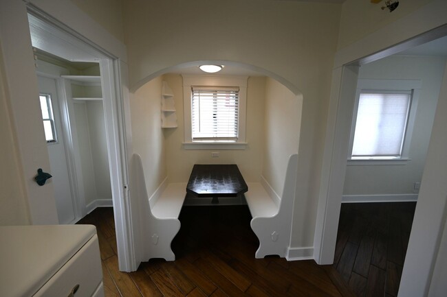 Building Photo - Charming 1 Bedroom Cottage in Ocean Beach