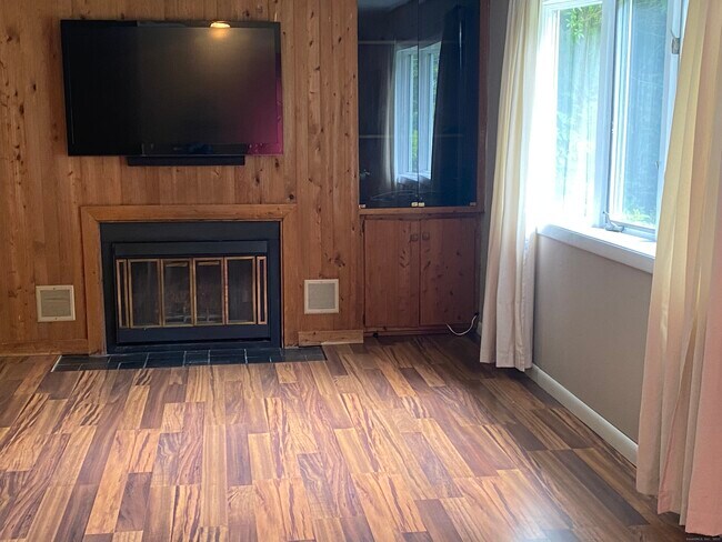 Building Photo - 161 Sleeping Giant Dr