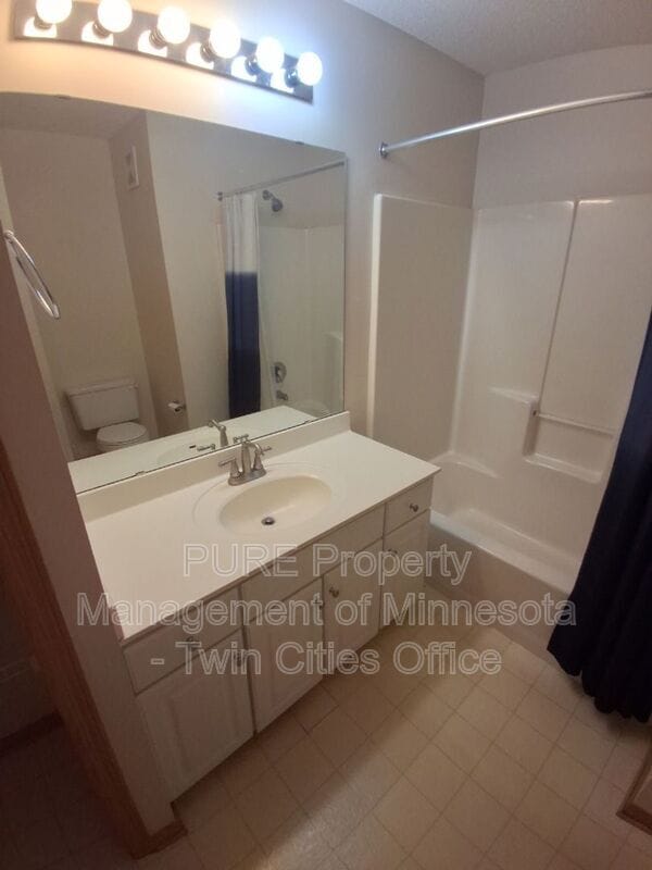 Building Photo - 2328 Eagle Trace Ln