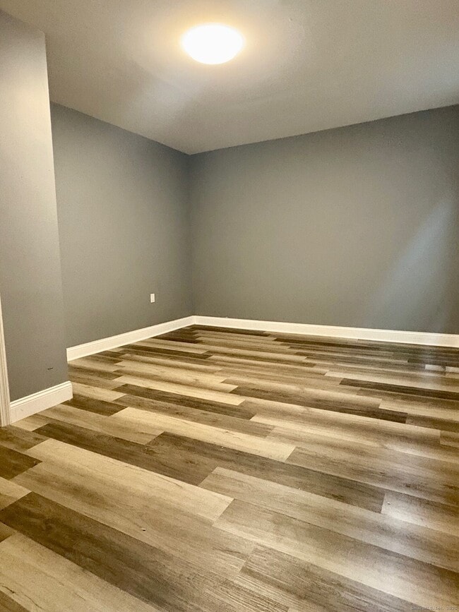 Building Photo - 8 Read St