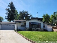 Building Photo - Charming Home with Sunroom & Spacious Backyard in Glendora