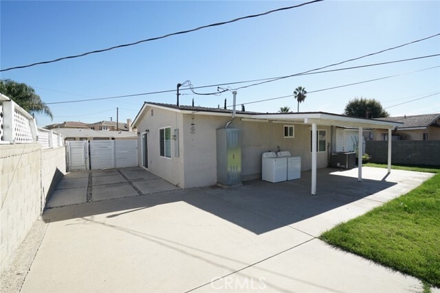 Building Photo - 2561 El Toro Rd