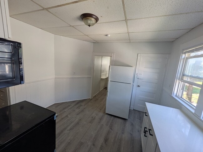 Building Photo - 156 Talbot Ave