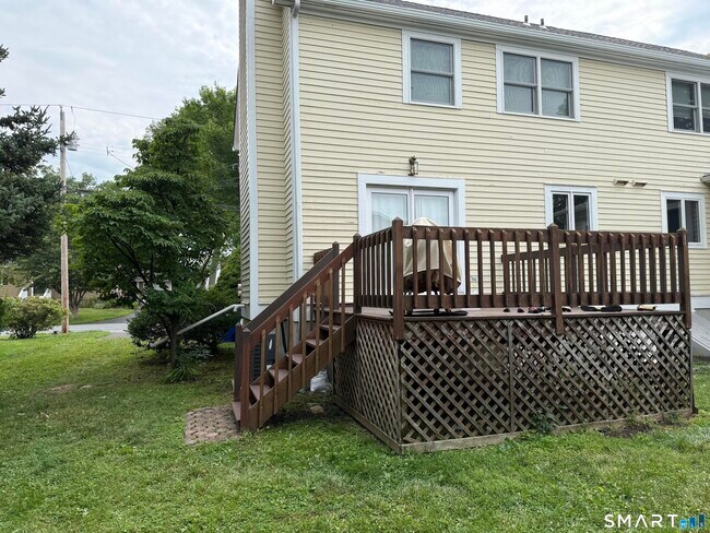 Building Photo - 211 Hunyadi Ave